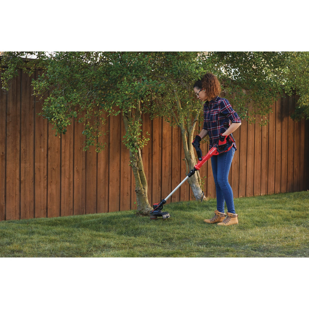 20V Max 13-in Straight Shaft Battery String Trimmer 2 Ah (Battery and Charger Included) CMCST900D1