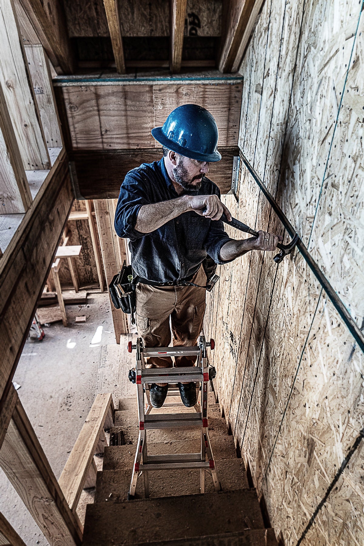 Multi M14 14.3-ft Reach Type 1a- 300-lb Load Capacity Telescoping Multi-Position Ladder 16513-002