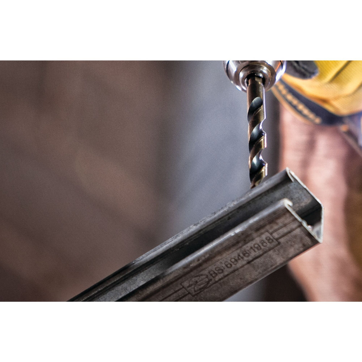 1/4-in x 4-1/16-in Black and Gold Coated Hss Jobber Length Twist Drill Bit DW1116 G