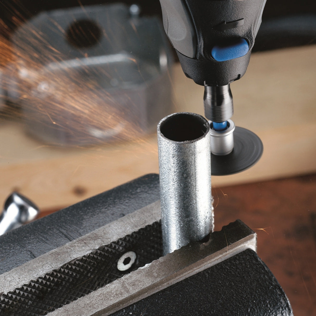 11-Piece Set Cutting Accessory Kit EZ728-01