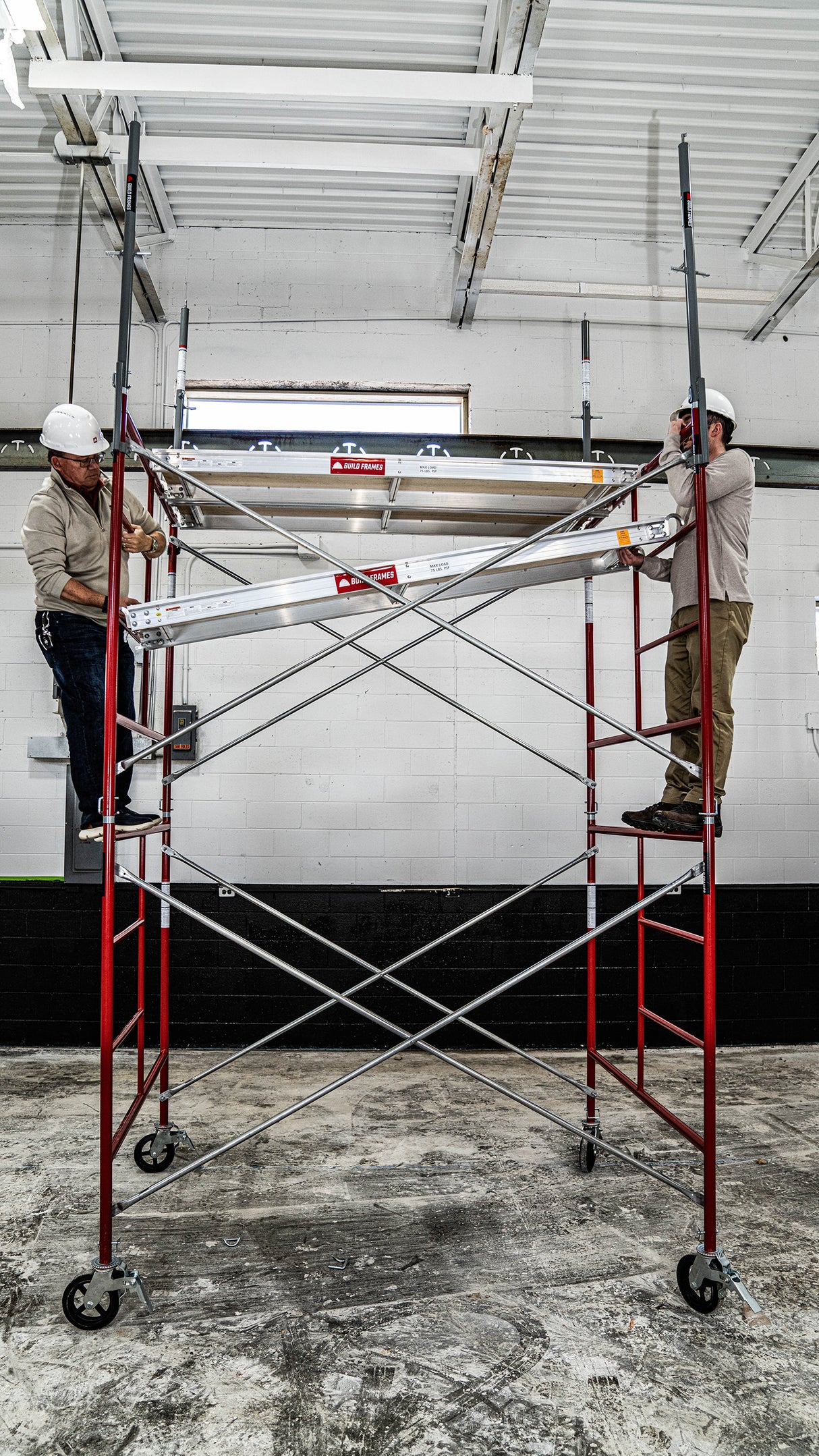 Steel 5.42-ft H x 5.14-ft L Exterior Mason Scaffold Frame (4-Pack) 4900-lb BFS5W5HQ48P4+BFL