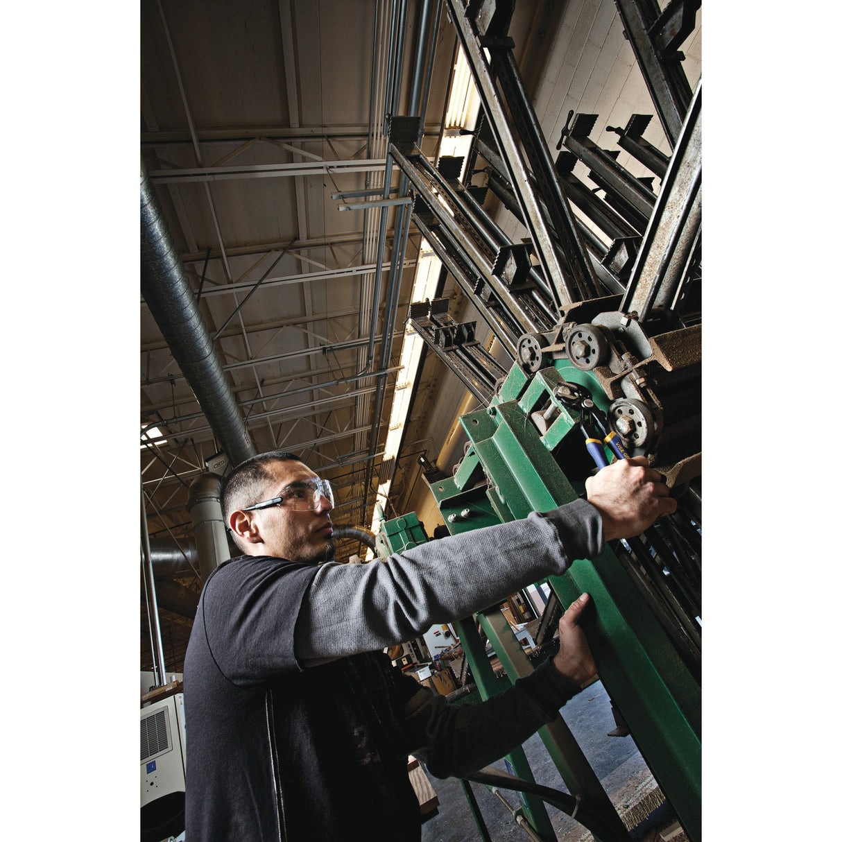 GrooveLock 8-in Plumbing Tongue and Groove Pliers 1967783