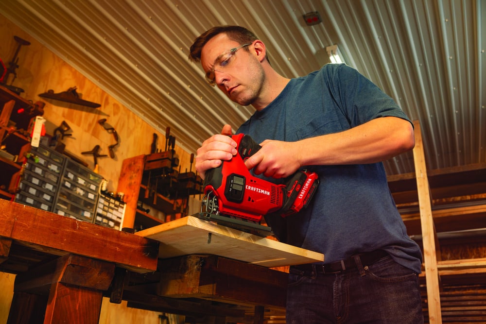 20V Max Variable Speed Keyless Cordless Jigsaw (Charger Included and Battery Included) CMCS600D1