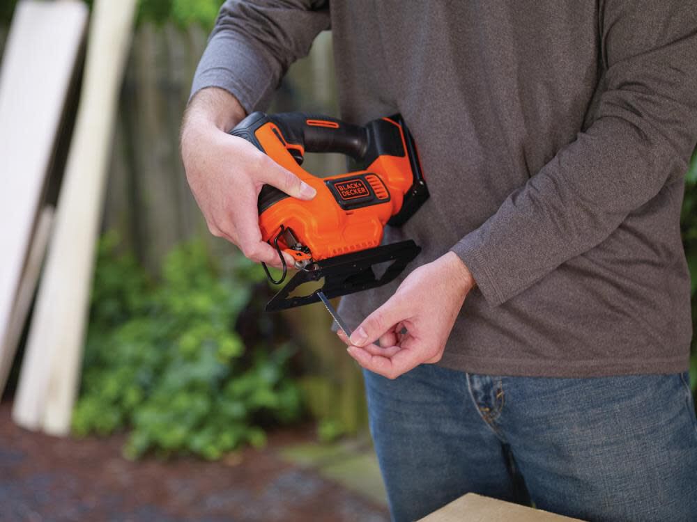 20-volt Max Variable Speed Keyless Cordless Jigsaw (Bare Tool) BDCJS20B