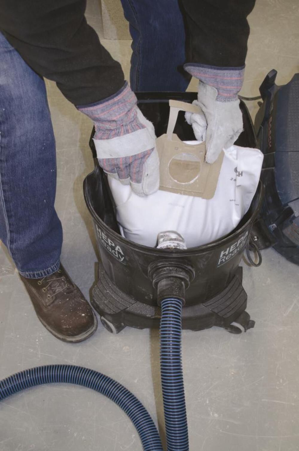 14-Gallon Dust Extractor with Auto Filter Clean and HEPA Filter VAC140AH