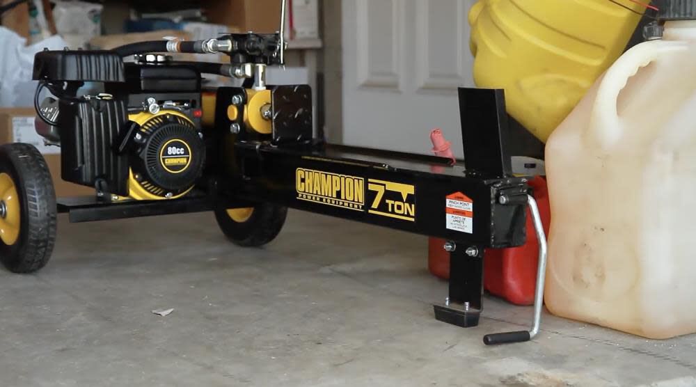 7-Ton Compact Horizontal Gas Log Splitter with Auto Return 90720