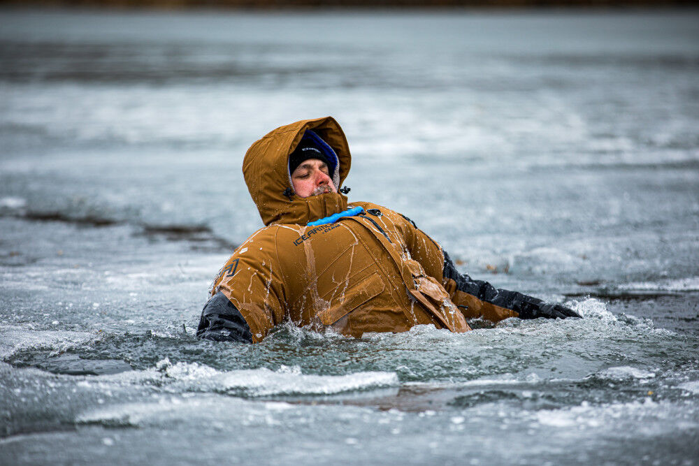 IceArmor Ascent Float Parka, Large 16891
