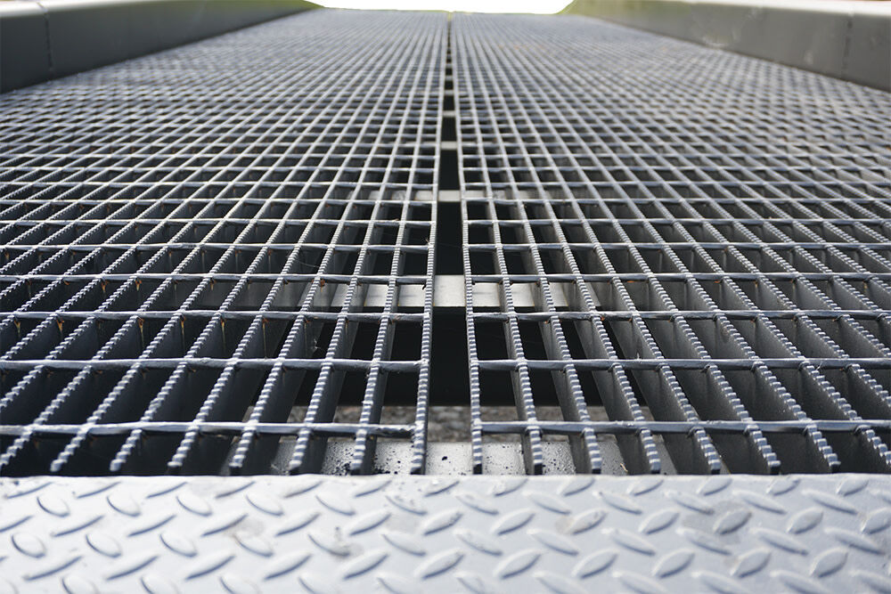 Steel Mobile Yard Ramp 20000# Capacity SYR20-84-36PL8