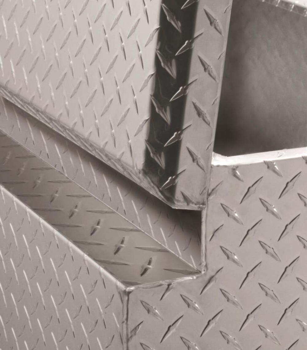 61in Aluminum Fullsize Truck Chest Black PAH1420002