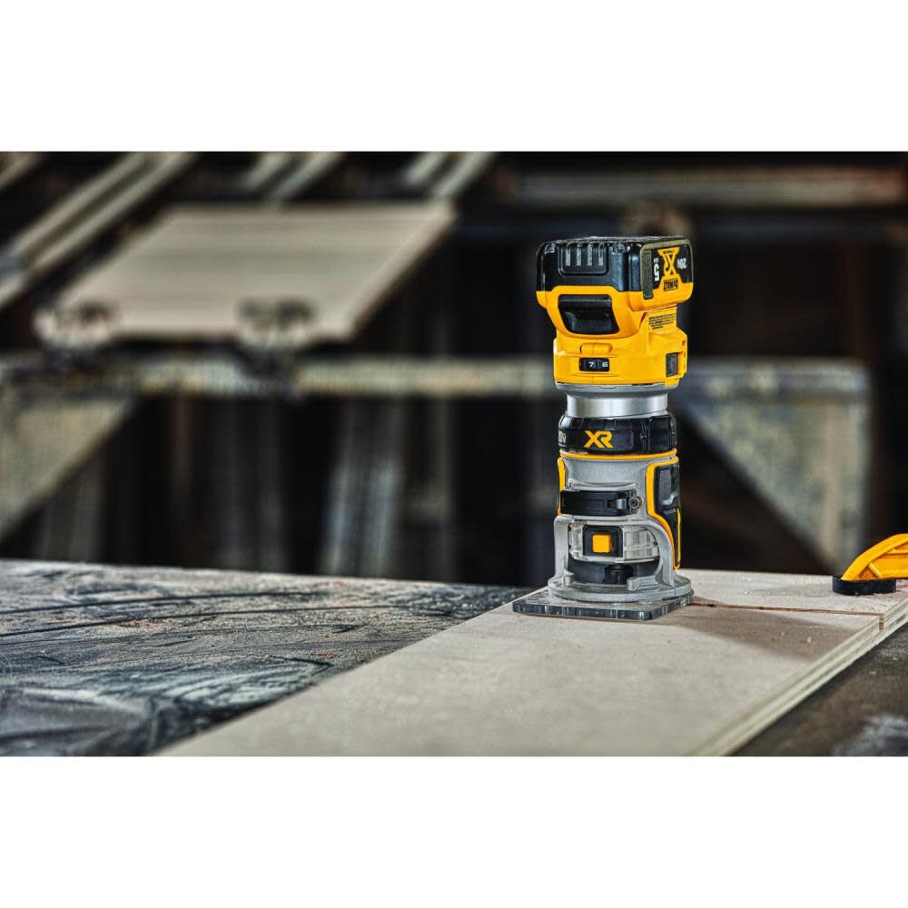 XR 1/4-in Variable Speed Brushless Fixed Cordless Router (Bare Tool) DCW600B