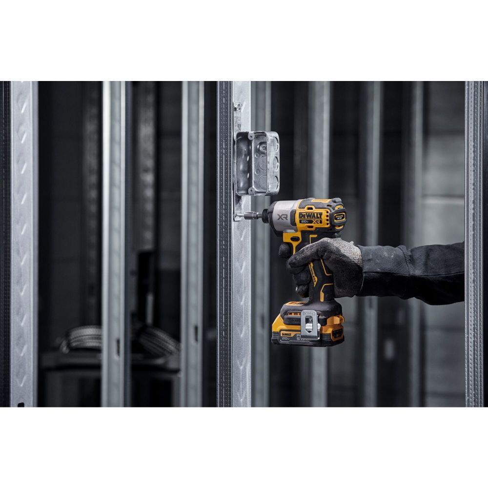 XR 20-volt Max 1/4-in Brushless Cordless Impact Driver (2-Batteries Included, Charger Included and Soft Bag included) DCF845D1E1