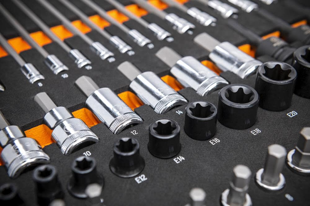 1/4, 3/8, 1/2 Drive Metric Bit Socket Set in Foam Storage Tray 74pc GWMSBSKCBMM