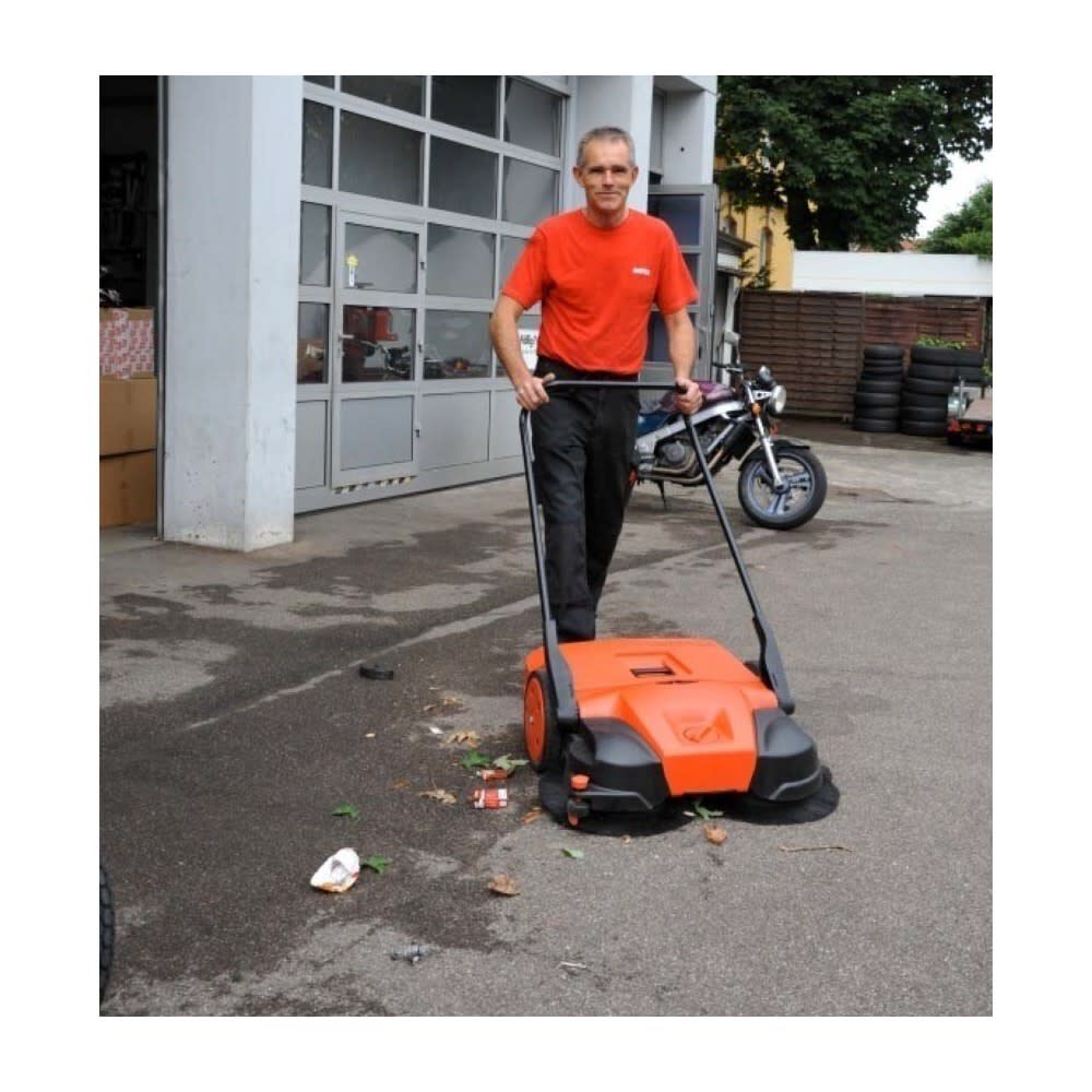 677 31in Battery Powered Triple Sweeper HAAGA 677