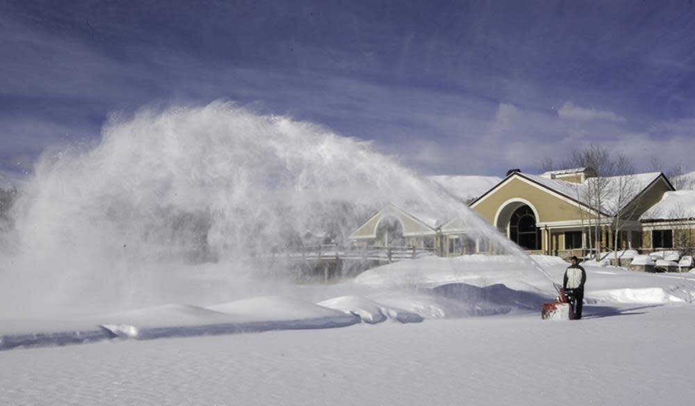 13HP 32In Two Stage Track Drive Snow Blower HSS1332AAT