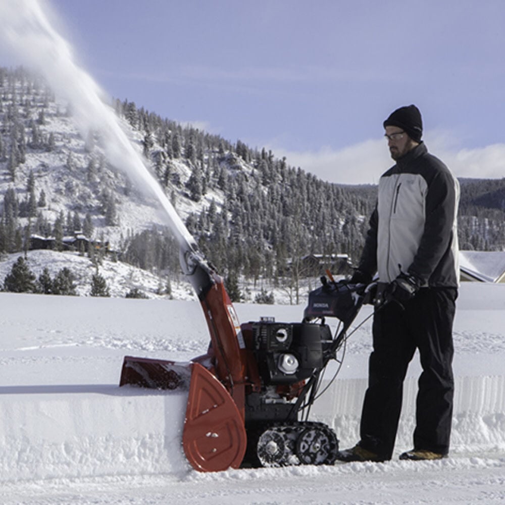 7HP 24In Track Drive Snow Blower HSS724AAT