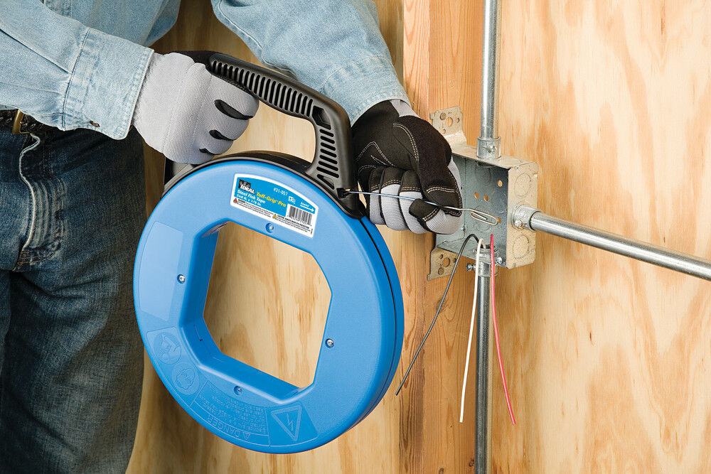 240Ft Blued Steel Fish Tape 31-057