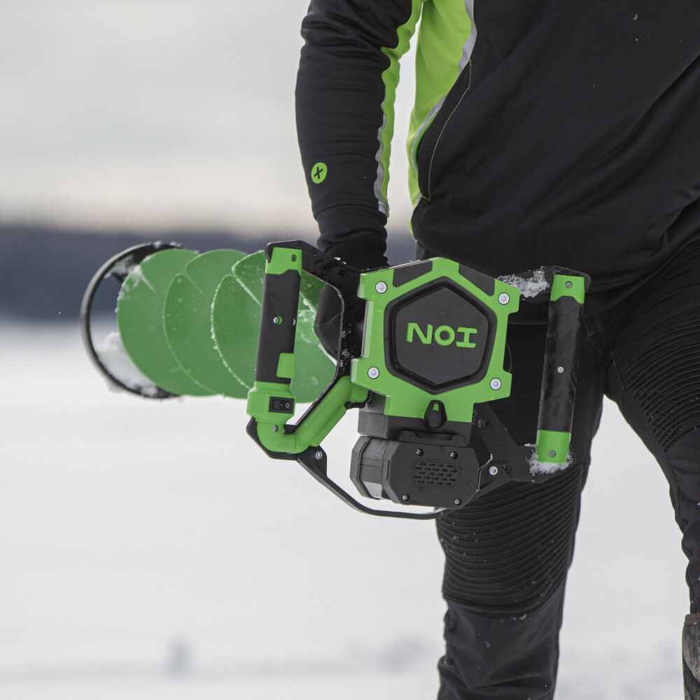 Ice Auger Alpha Poly 10in Kit with Two Batteries 59400