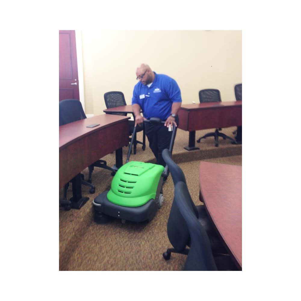 Smartvac 464 24 in 9 Gallon Battery Operated Walk Behind Sweeper TK464E