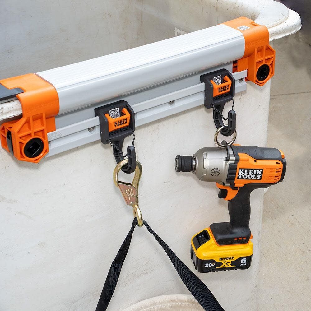 1 Man Wall Assembly Rail System BC100WA