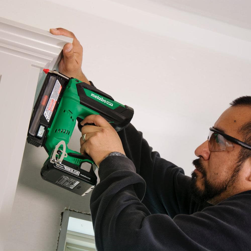 1-3/8 In. 18V Cordless Li-ion 23Ga Pin Nailer | NP18DSALM NP18DSALM