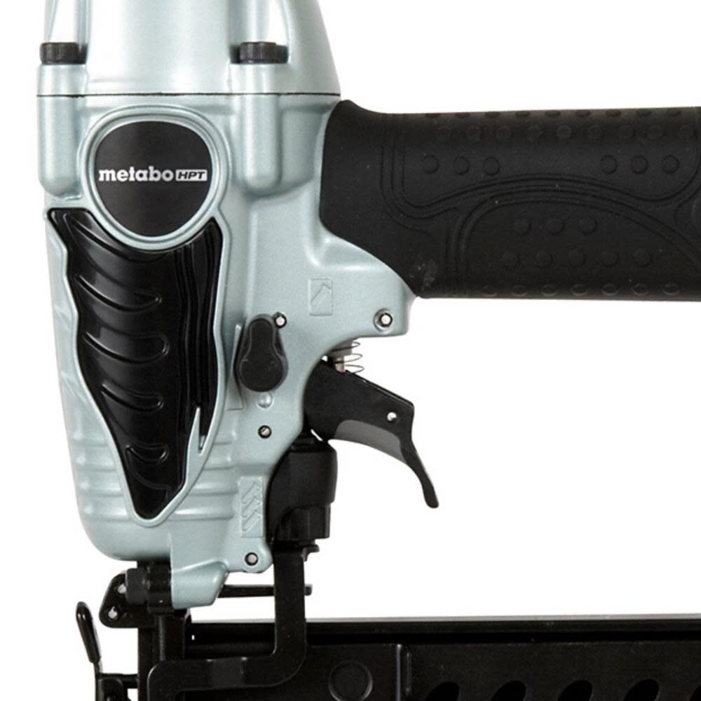 18-Gauge 1/4-in Narrow Crown Finish Pneumatic Stapler N3804AB3M