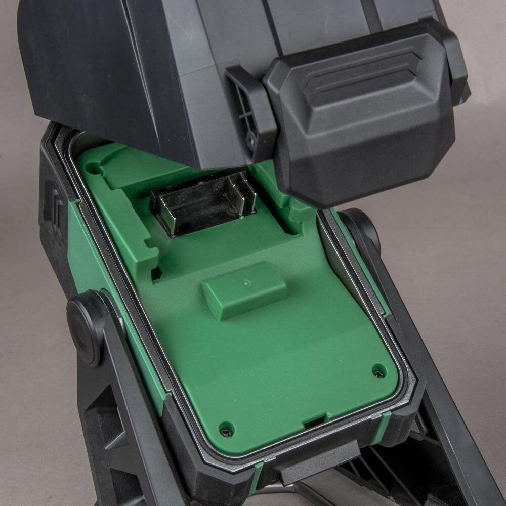 18V MultiVolt 2000 Lumen LED Work Light (Bare Tool) UB18DBQ4M