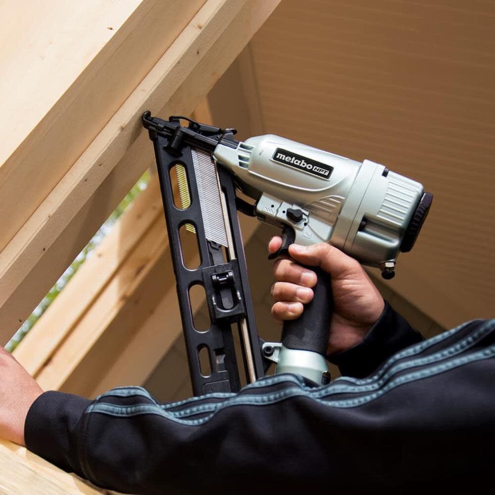 2.5-in 15-Gauge 36-Degree Pneumatic Finish Nailer NT65MA4M