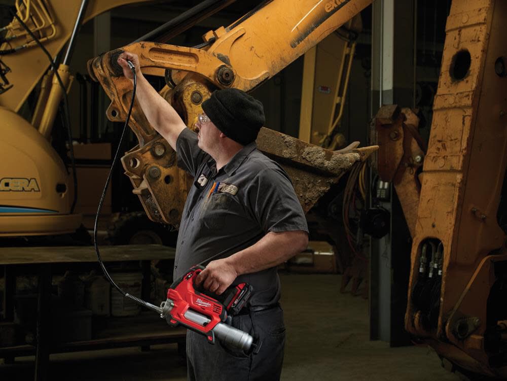 M18 FUEL HTIW with Grease Gun Kit 2767-22GG