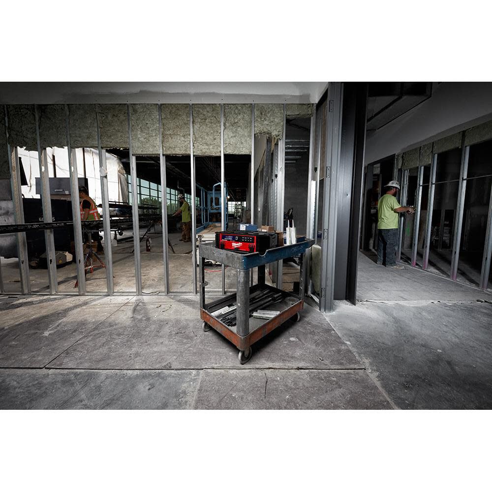 M18 PACKOUT Radio + Charger (Bare Tool) 2950-20