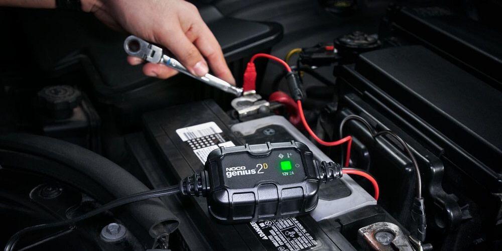 Genius 2 Direct-Mount Battery Charger and Maintainer GENIUS2D
