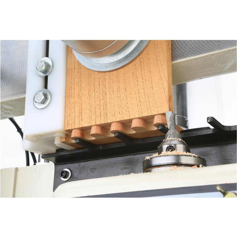 Dovetail Machine 110/220V 1HP 1 Phase 16 1/2in W1805