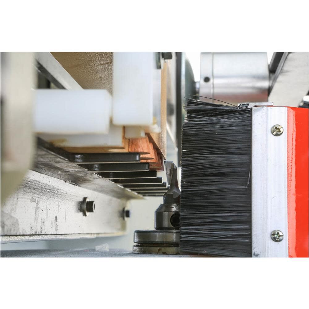 Dovetail Machine 110/220V 1HP 1 Phase 16 1/2in W1805