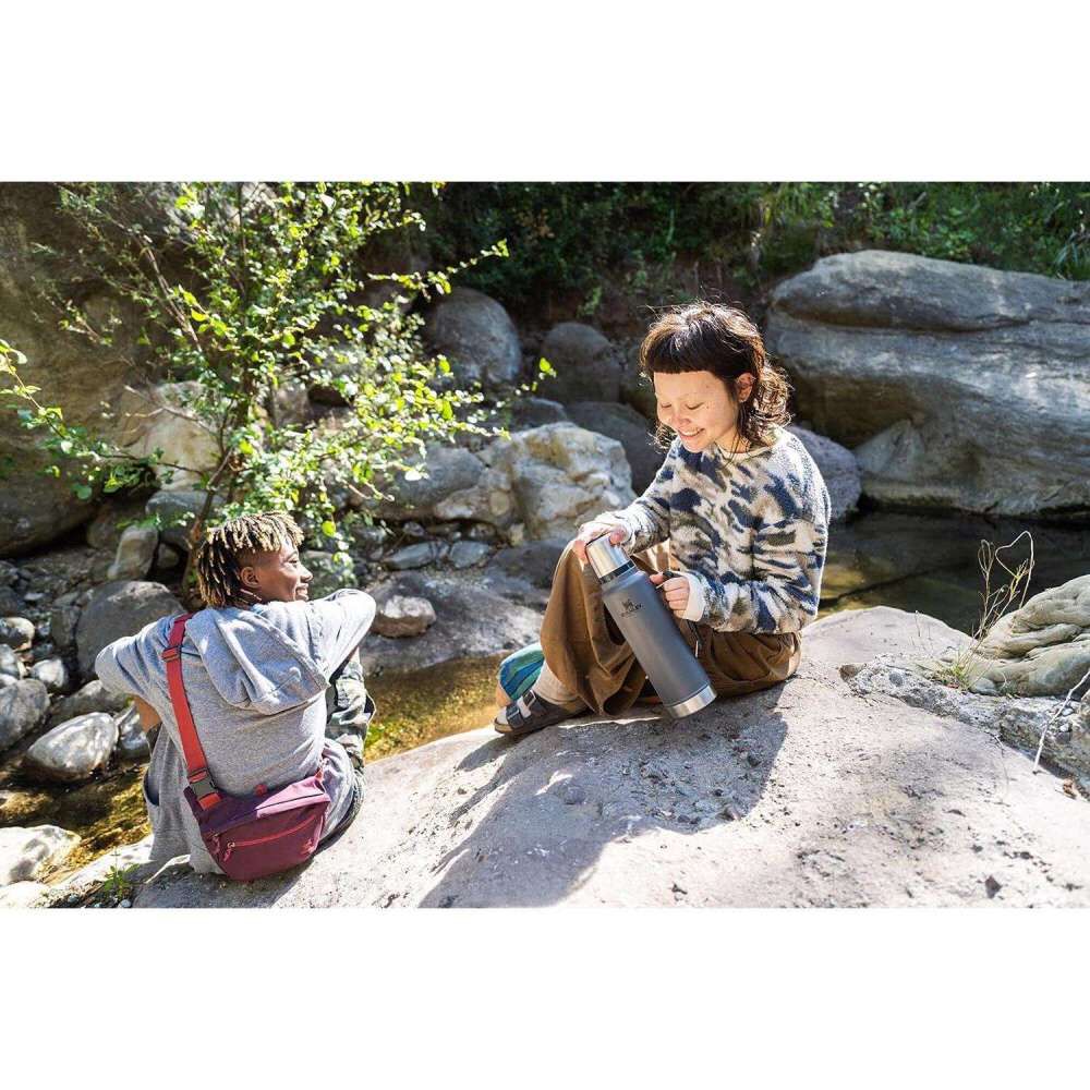 1.5Qt Legendary Classic Bottle, Charcoal 10-07933-074