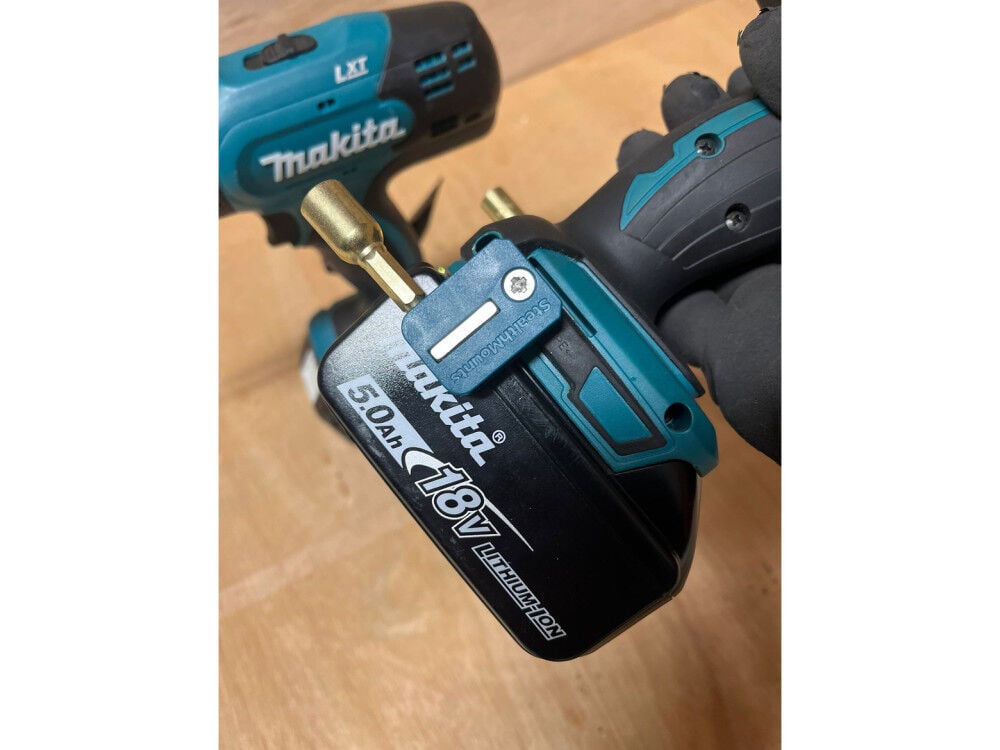 Stubby Bit Holder for Makia 3pk Blue BH-MK-S-BLU