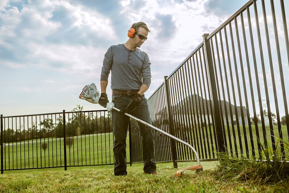 27.2cc Curved Shaft Trimmer 4144 011 2349 US