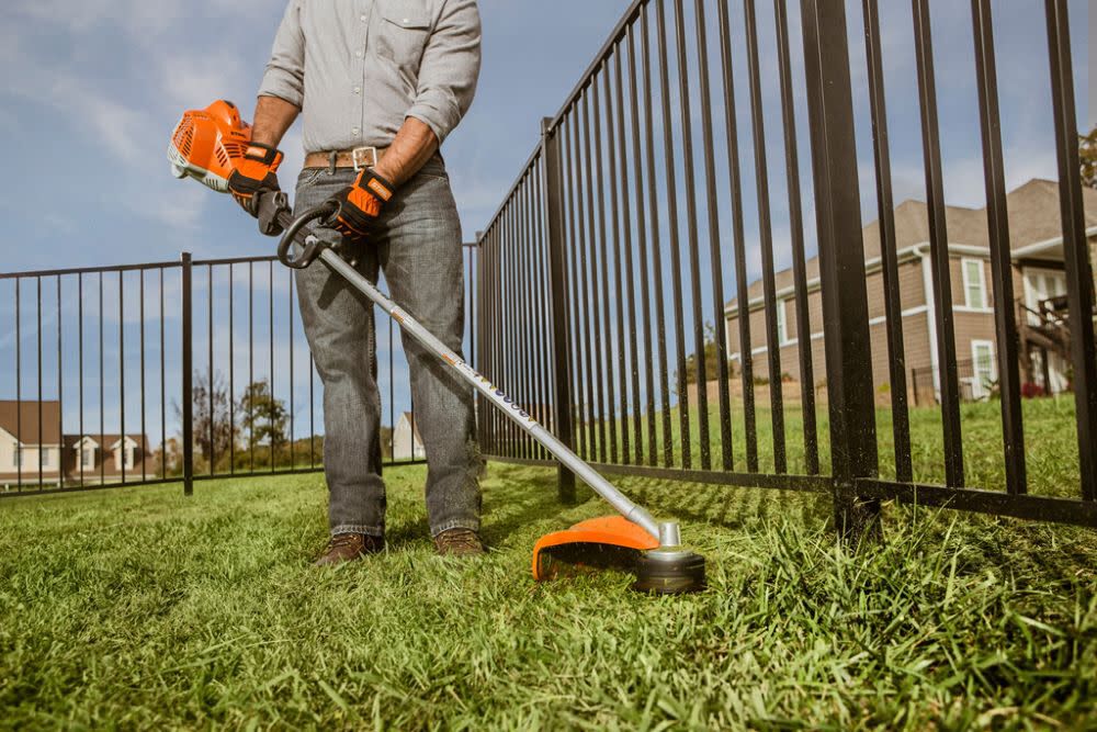 FS 70R 27.22cc Straight Shaft Trimmer with Loop Handle 4144 200 0137 US