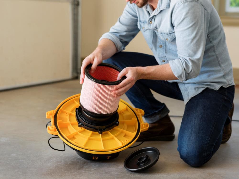 Professional 9 Gallon Wet/Dry Vac VJF912PF 0202