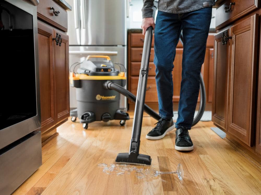 Professional 9 Gallon Wet/Dry Vac VJF912PF 0202