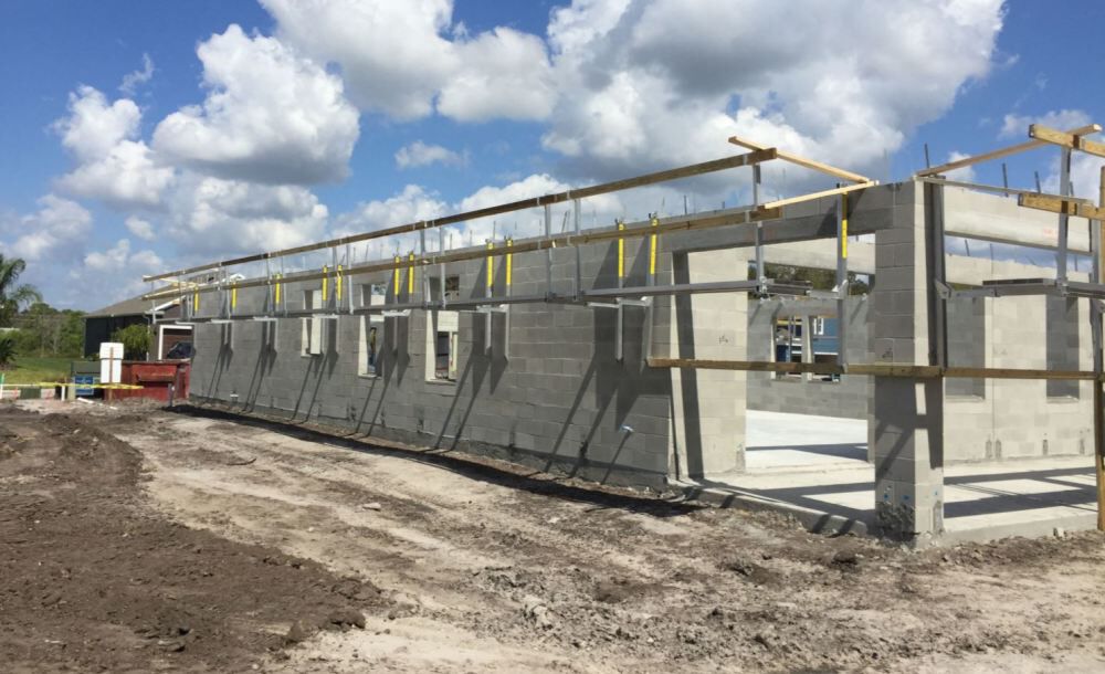 Hanging Scaffold 8' with Guard-rail Posts WW03844