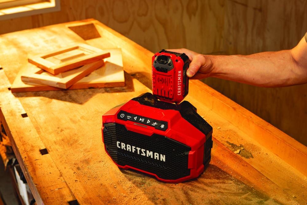 20V Max Cordless Bluetooth Compatibility Jobsite Bluetooth Speaker CMCR001B-10