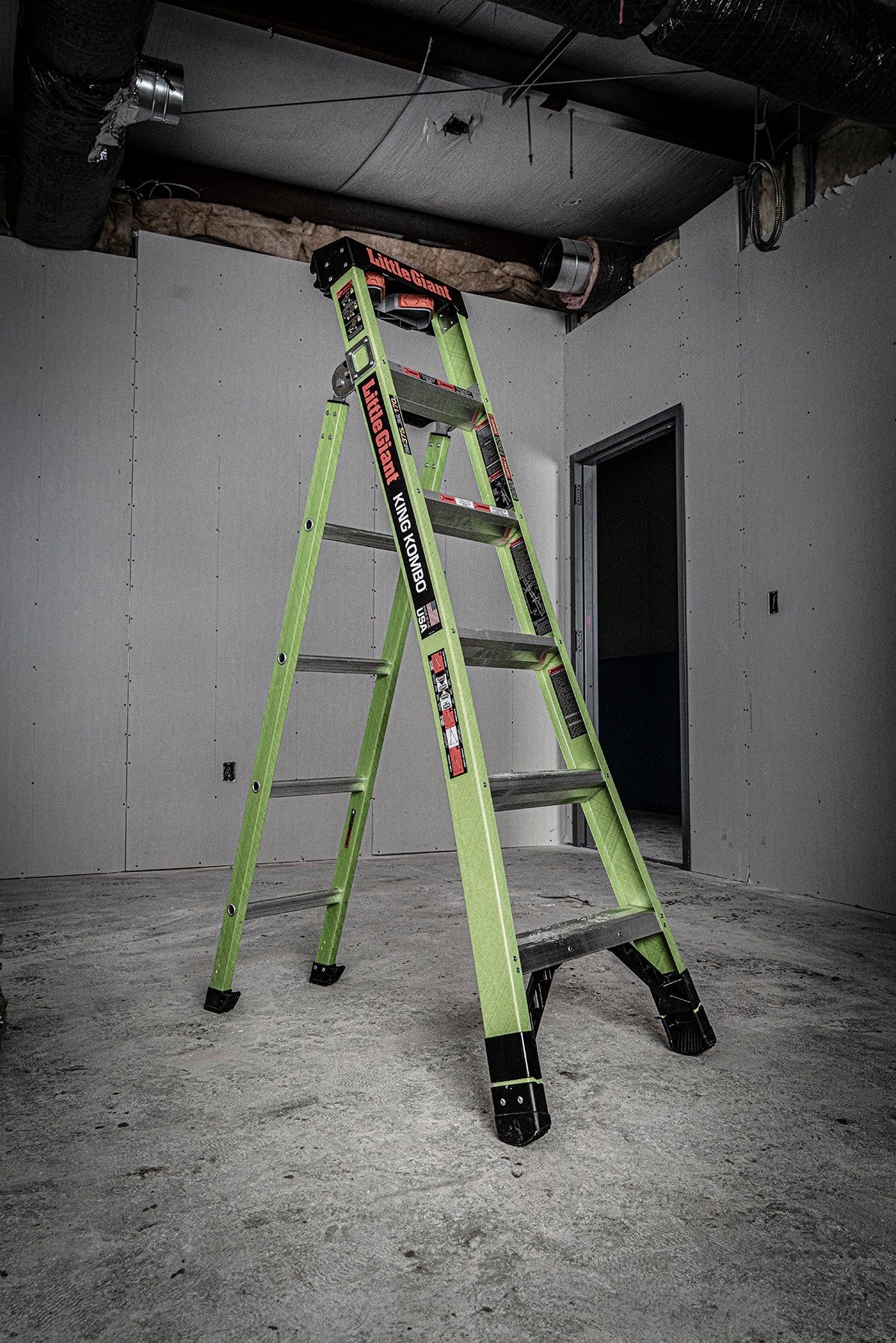 King Kombo 2 Pro M6 6-ft Fiberglass Type 1aa- 375-lb Load Capacity Step Ladder 13906-002