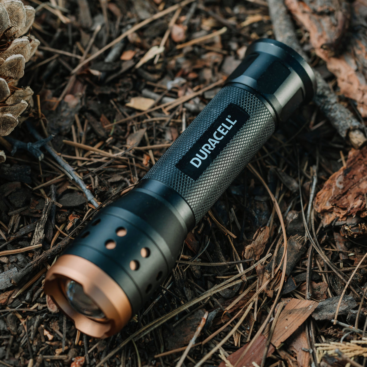 550-Lumen 3 Modes LED Flashlight 7142-DF550