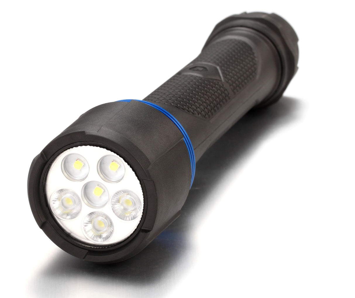 Virtually Indestructible Waterproof 2500-Lumen 4 Modes LED Flashlight KF2500