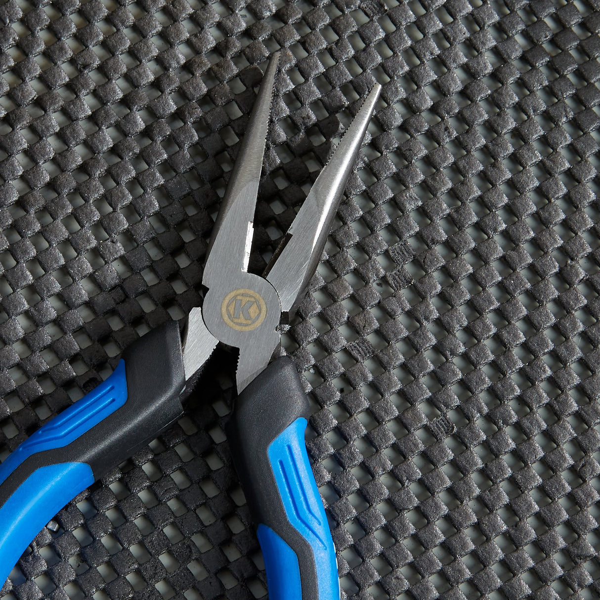 6-in Electrical Linesman Pliers with Wire Cutter KBSWT17