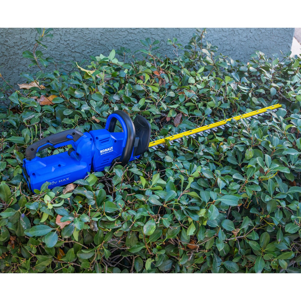 Gen4 40-volt 24-in Battery Hedge Trimmer 2 Ah (Battery and Charger Included) KHT 1040A-03