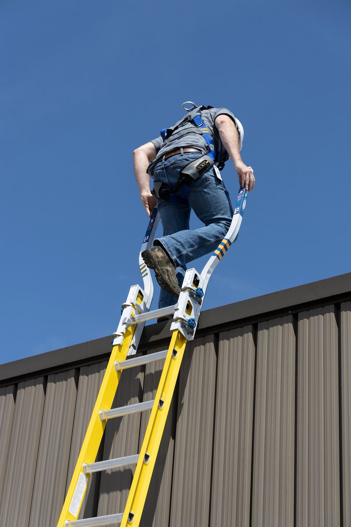 Aluminum 8-in Extension Ladder Walkthru For Ladders X300010-MP4