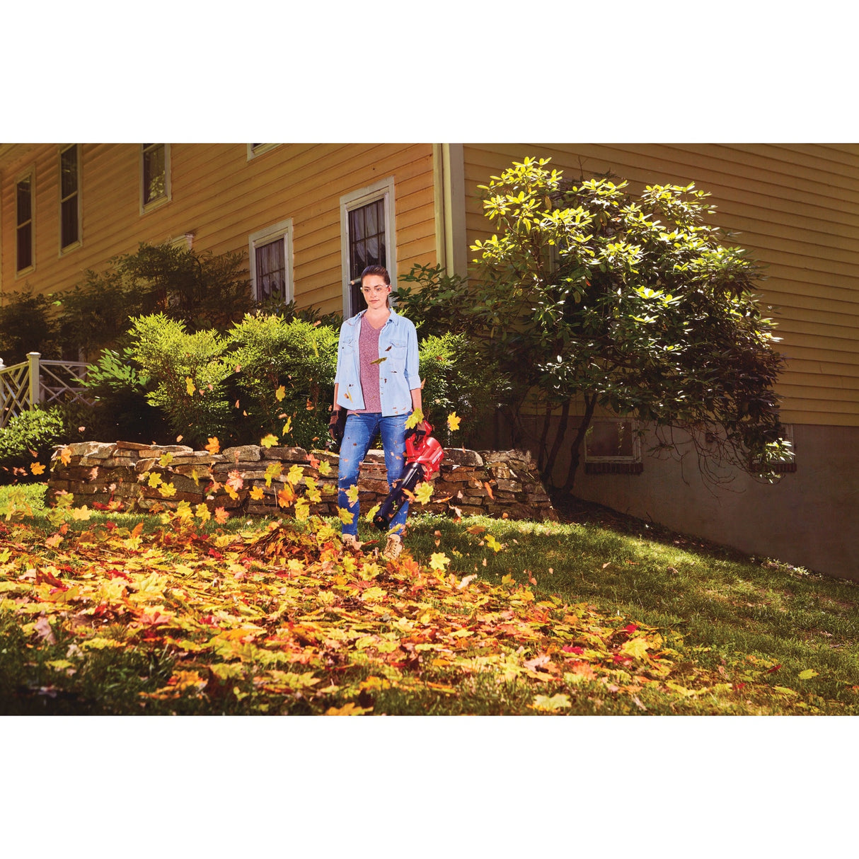 20-volt Max 340-CFM 90-MPH Battery Handheld Leaf Blower 2 Ah (Battery and Charger Included) CMCBL700D1