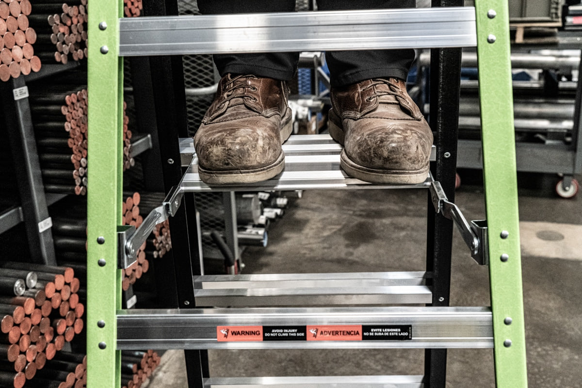 A-Force 6-ft Fiberglass Type 1- 250-lb Load Capacity Step Ladder 15766-002