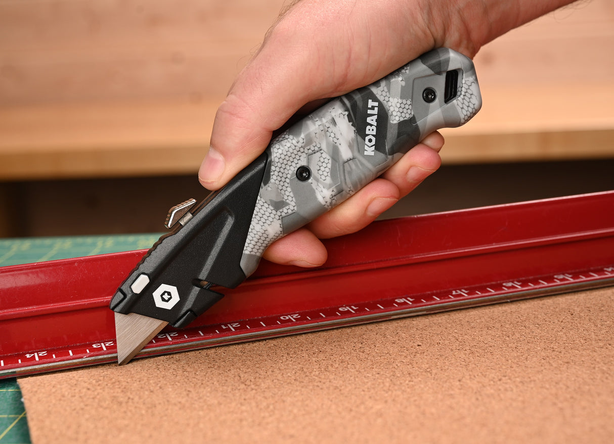 3/4-in 3-Blade Utility Knife with On Tool Blade Storage 54368