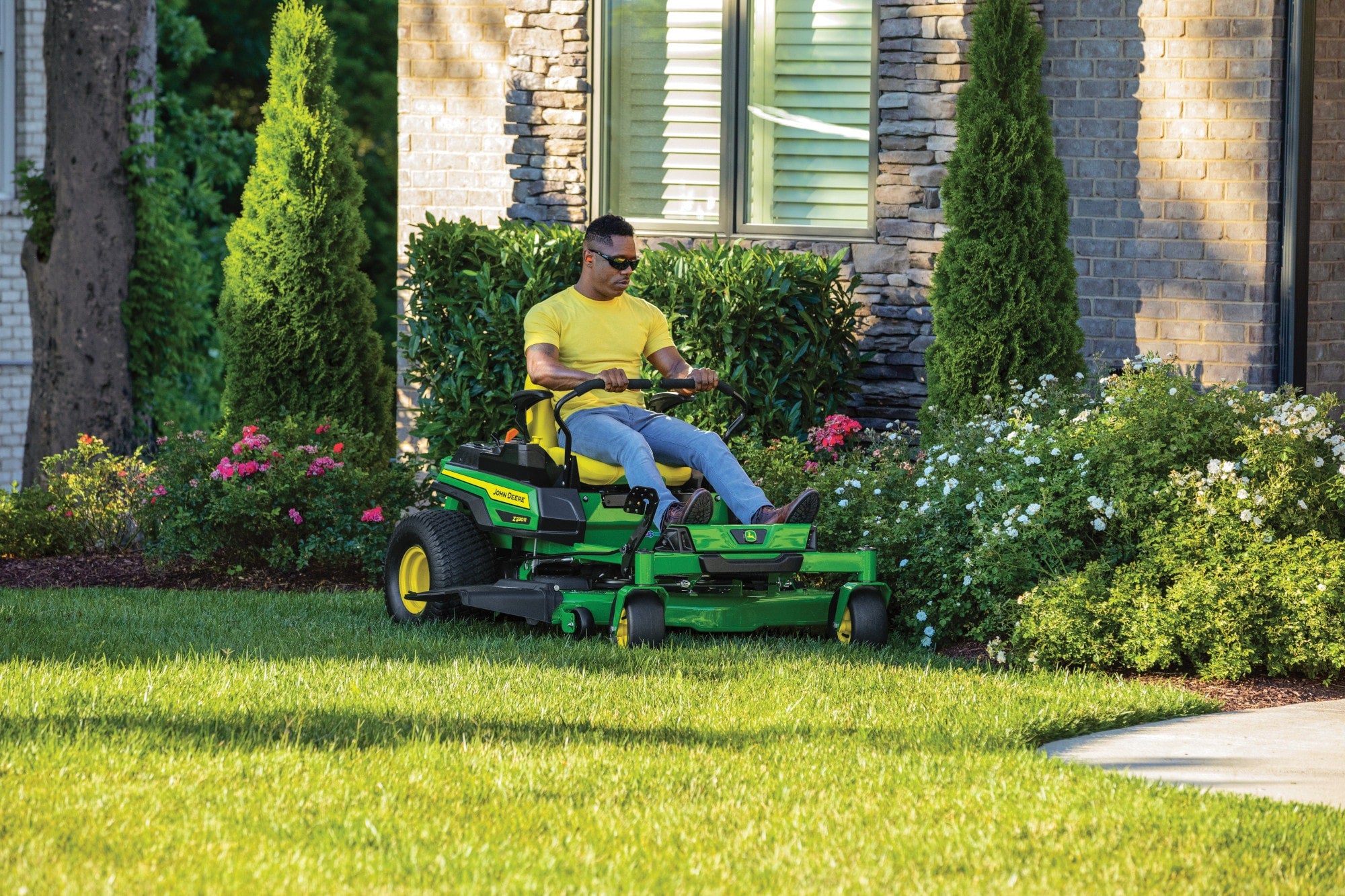 Z330R ZTrak 48-in 23-HP V-twin Gas Zero-turn Riding Lawn Mower